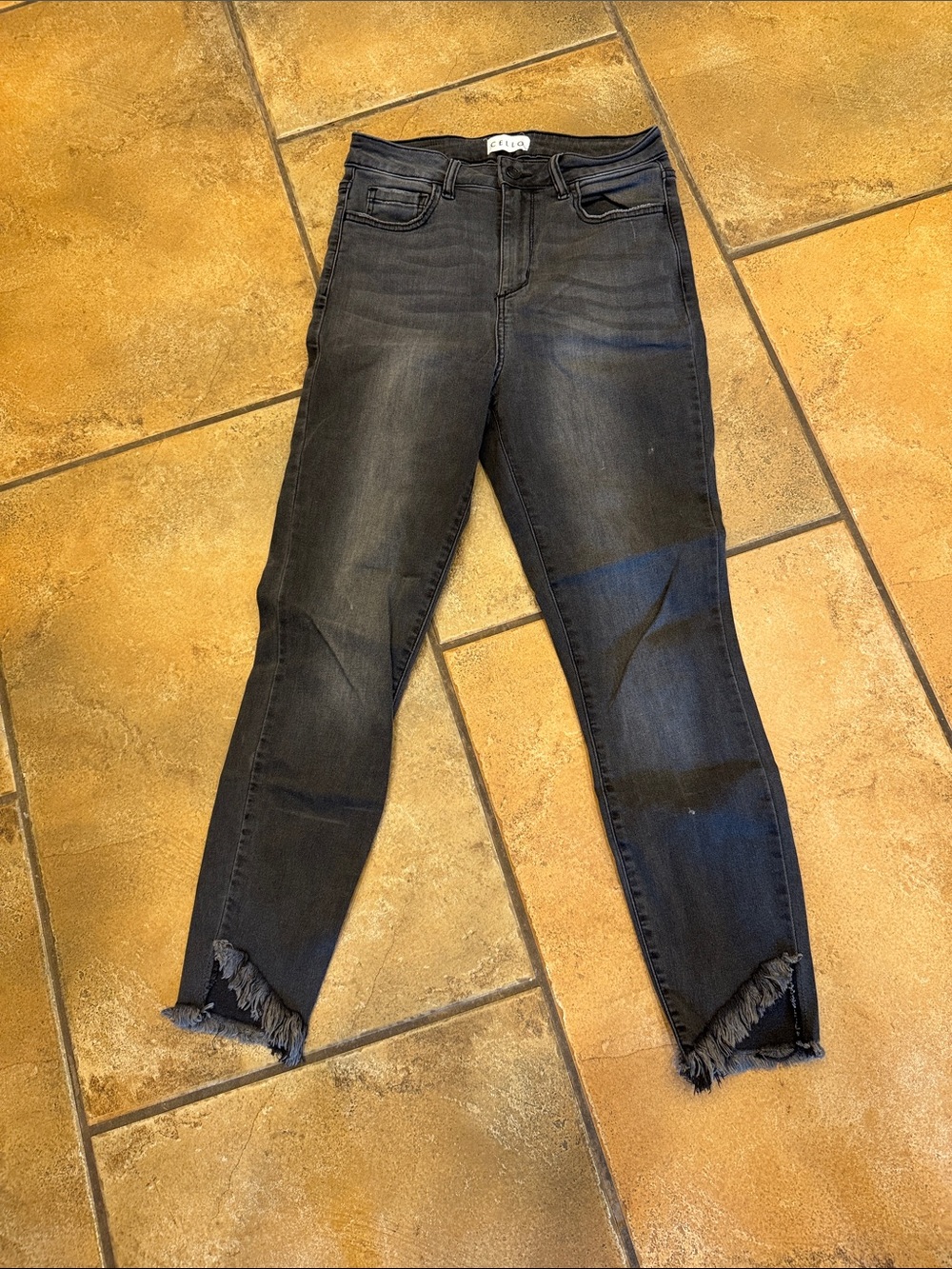 DL1961 Black Cropped Frayed Hem Ankle Jeans